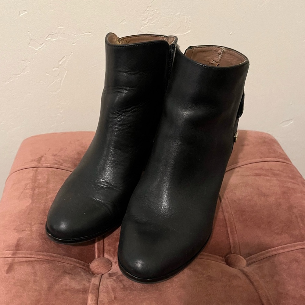Louise et Cie, Zip Ankle Boots, Black, Size 6.5